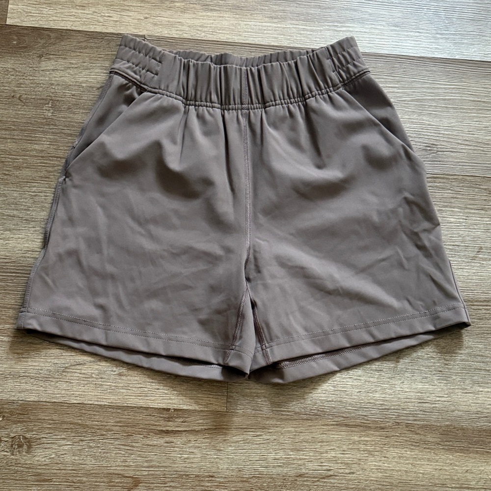 Babaton Shorts